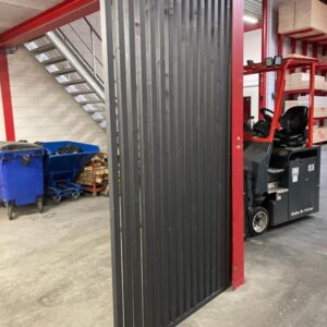 Zwarte roomdivider