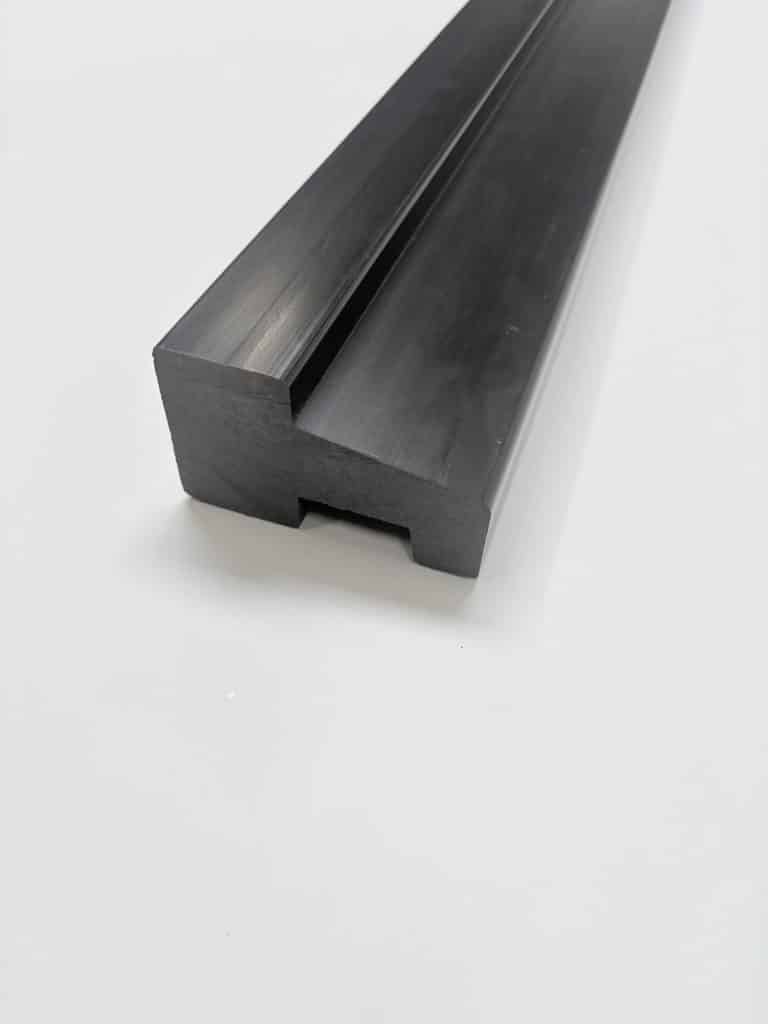 Kunststof onderdorpel 66x110mm